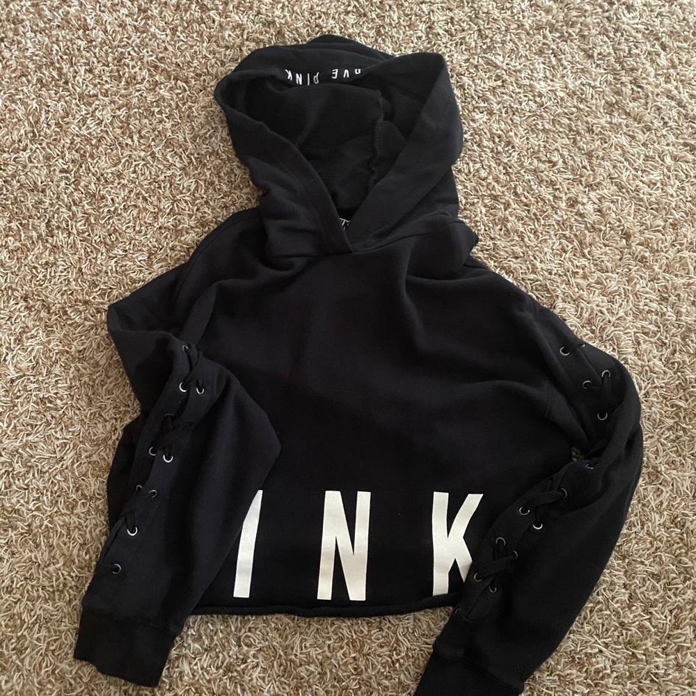 VS Pink criss cross sleeve back crop top